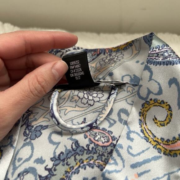 Victoria’s Secret VS Kimono Robe Pink Blue XS/S Paisley Floral Satin Pockets - Picture 10 of 10